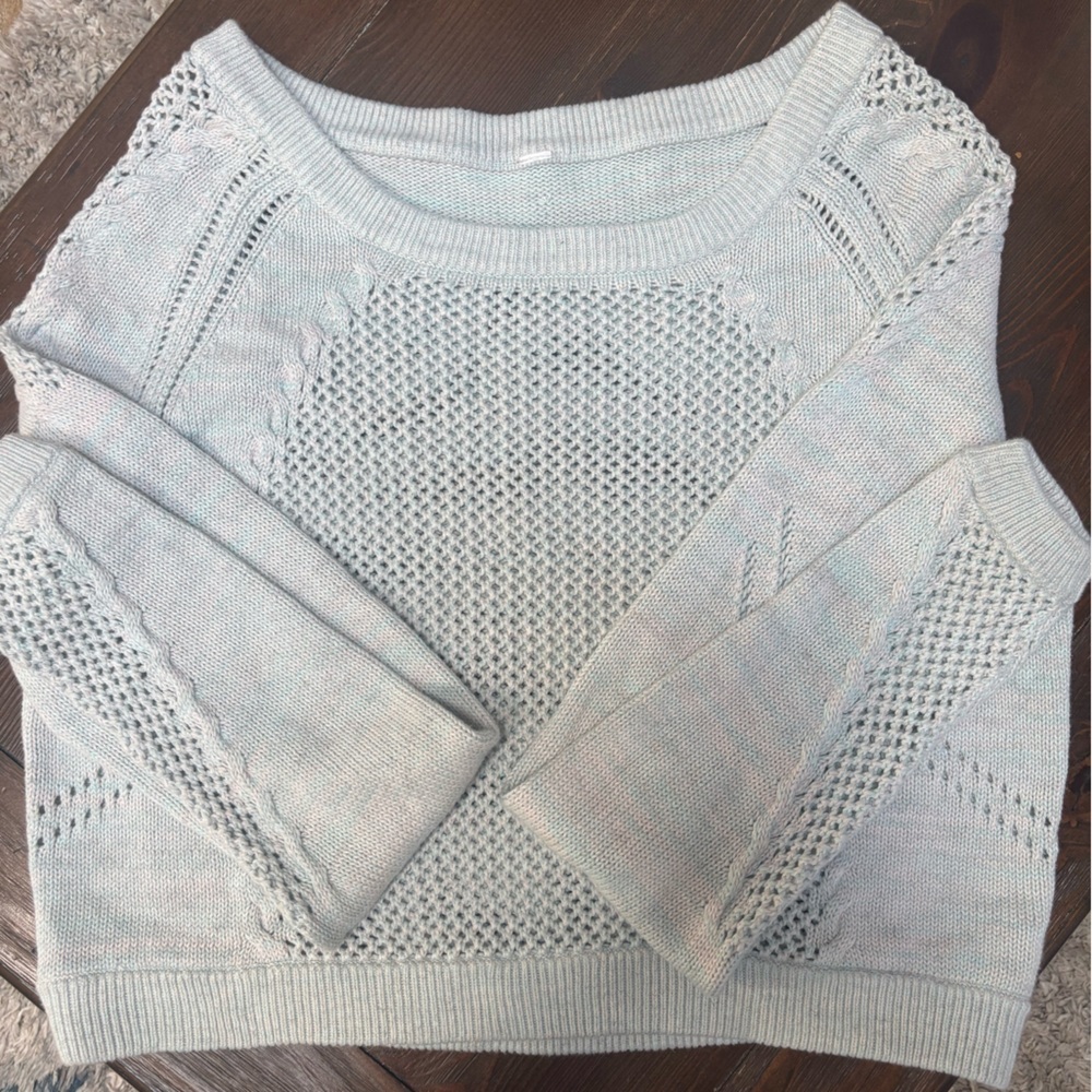 LULULEMON LIGHT BLUE CROPPED ATHLEISURE SPORTY CASUAL MESH KNIT SHIRT SZ L- XL - Picture 3 of 7